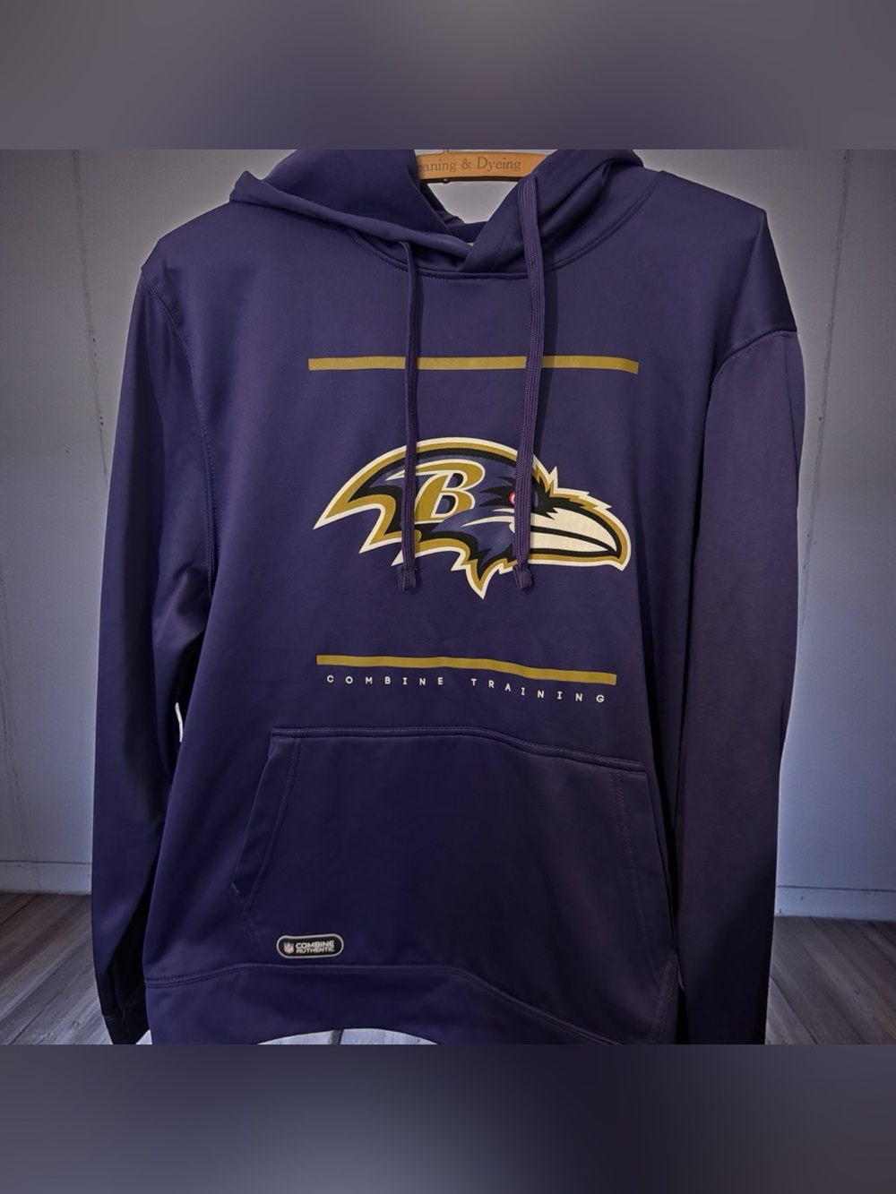 Hoodie NFL Men’s Purple Baltimore Ravens Sweatshirt size LARGE